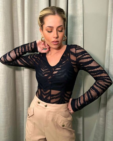 Cropped Manga Longa Preto