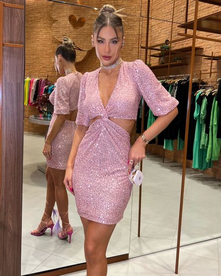 Vestido Recortes Rosa