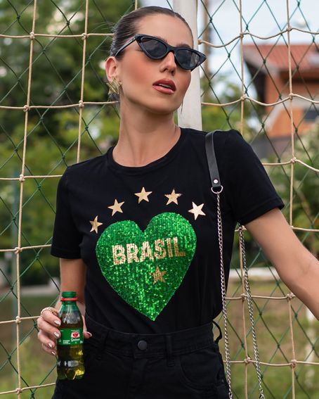 T-Shirt Brasil Estrelas Preta
