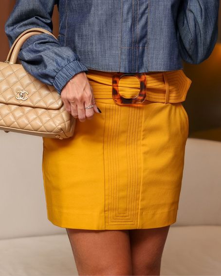 Short-Saia Pespontos Mostarda
