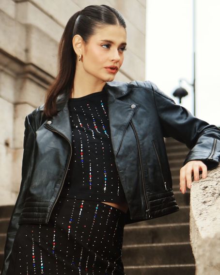 T-Shirt Cropped Mix Metais Preta