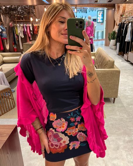 Xale Babados Rosa Flúor