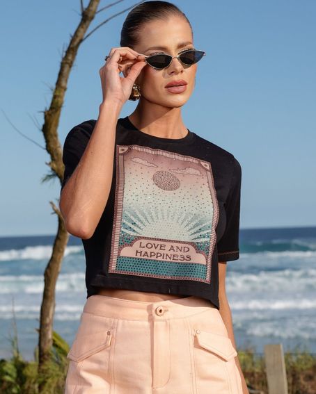T-Shirt Love Preta