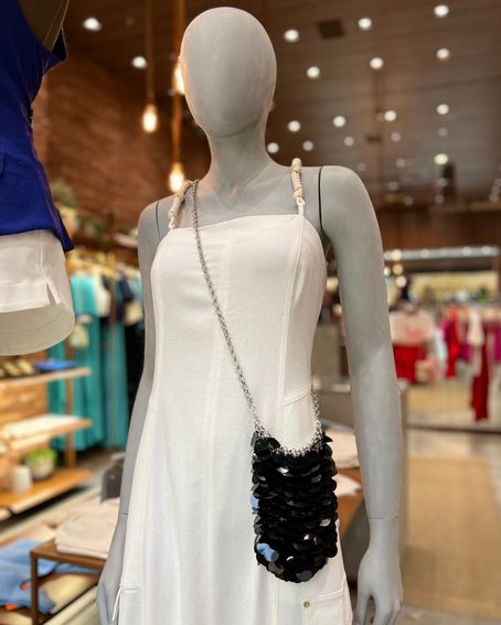 Clutch Paetê Preta