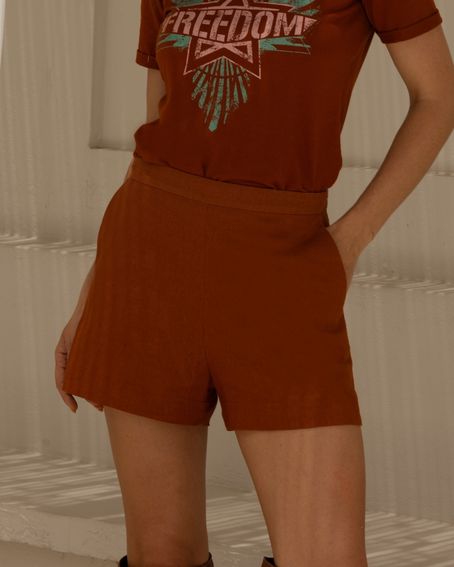 Short Basic Linho Marrom Brown
