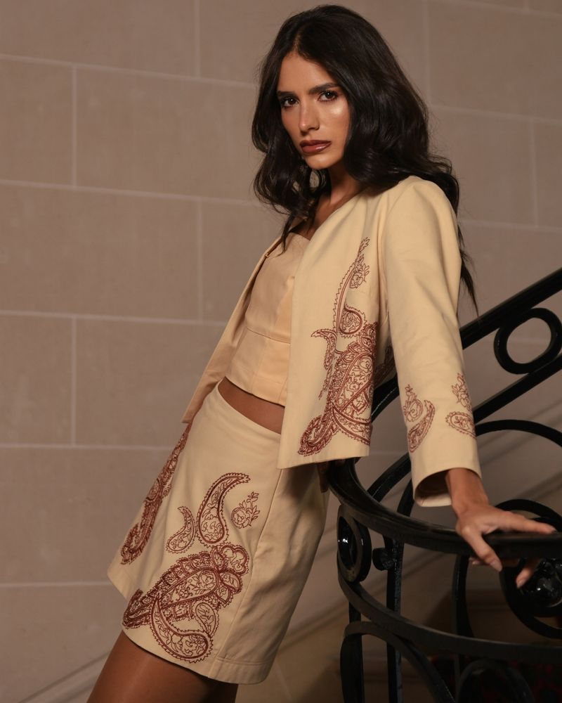 Casaqueto-Bordado-Paisley
