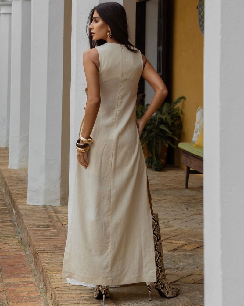 Vestido-Aberturas-Laterais