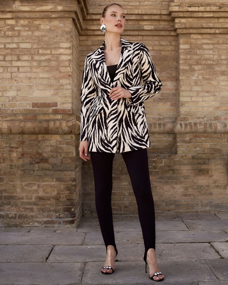 Blazer-Sarja-White-Tiger