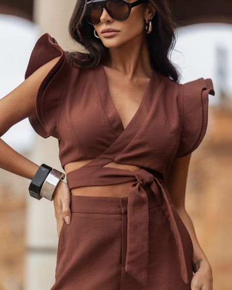 Top Alfaiataria Mangas Babados Marrom Toffe