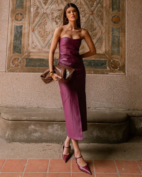 Vestido PU Recortes Vinho Berry