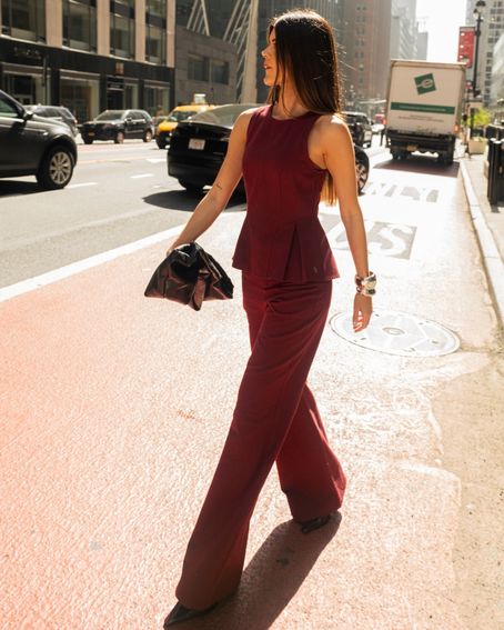 Regata Sarja Peplum Vinho Cabernet