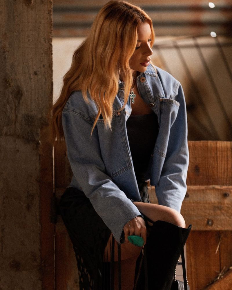 Jaqueta-Jeans-Barra-a-Fio