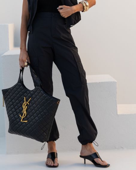 Calça Bolsos Fole Preta