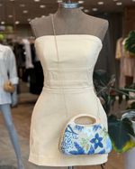 Clutch-Paete-Flower